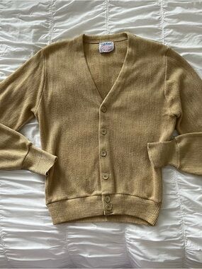 Vintage Button-Up V-Neck Cardigan in Mustard Tan